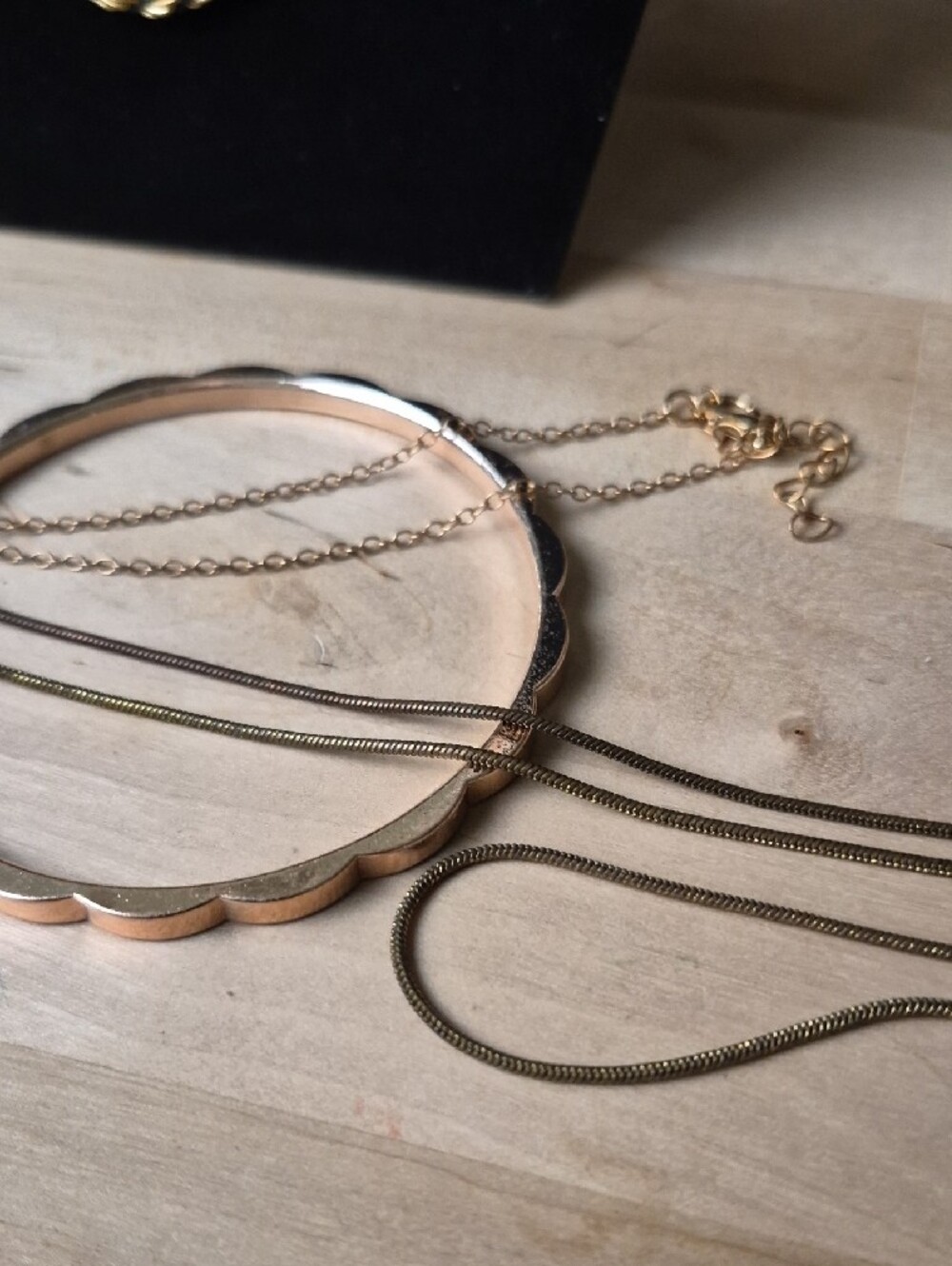 Source Unknown Gold-Tone Rope Necklace and Rose Gold Bracelets Set - Picture 6 of 8